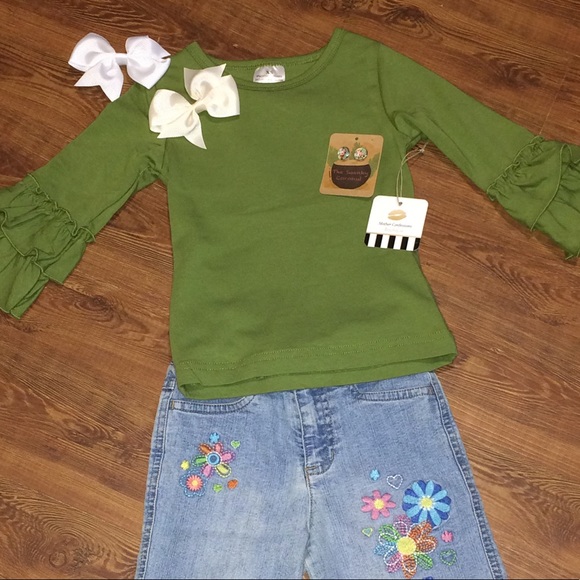 🆕 🌸 Handmade Floral Stud Earrings 🌸 - Picture 2 of 3